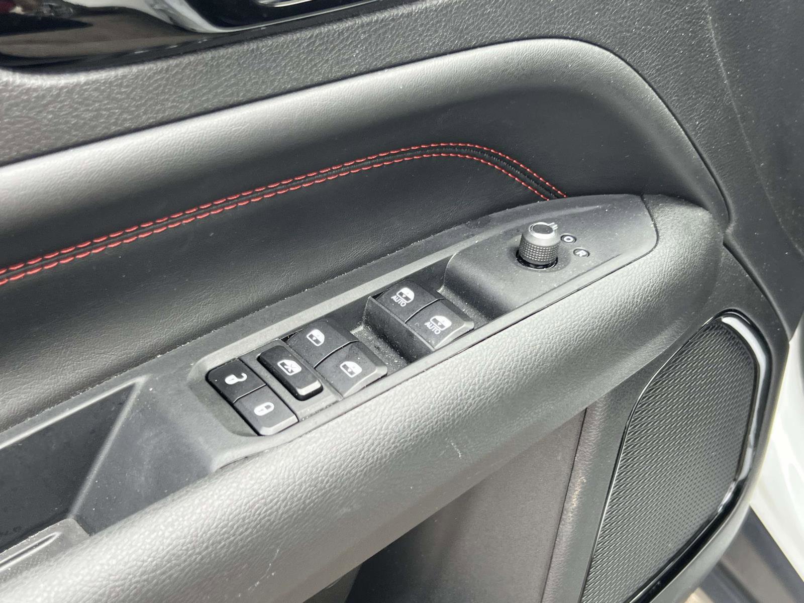 Used 2024 Jeep Compass Trailhawk image 21