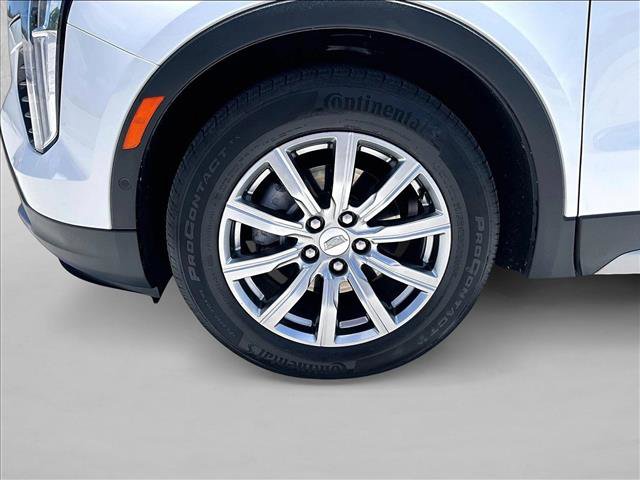 Used 2022 Cadillac XT4 Premium Luxury w/ Enhanced Visibility Package AWD/4WD image 10