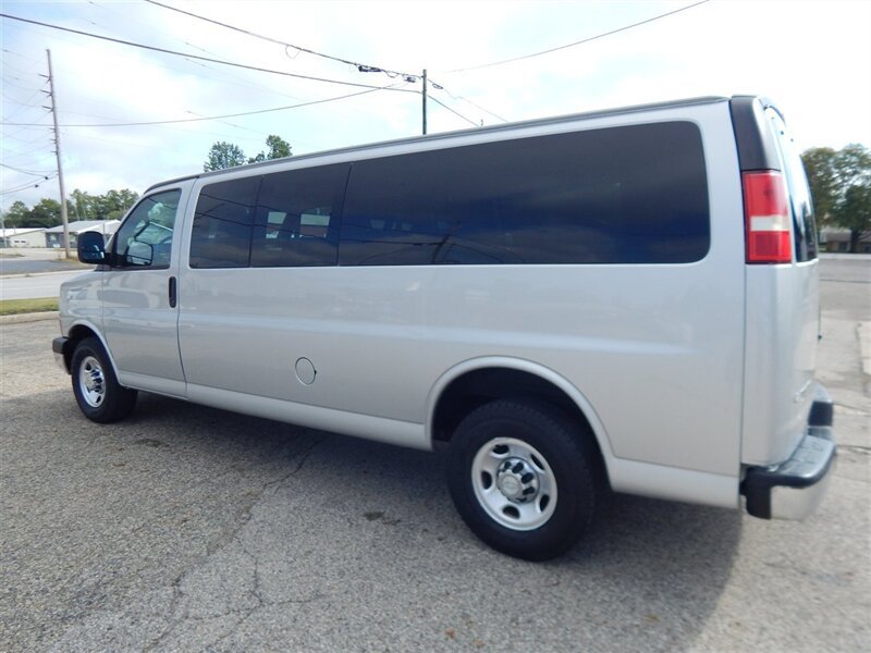 Used 2019 Chevrolet Express 3500 LT w/ LT Preferred Equipment Group RWD image 2