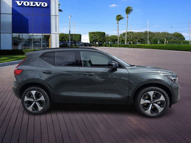 New 2026 Volvo XC40 B5 Plus w/ Protection Package Premier AWD/4WD image 8