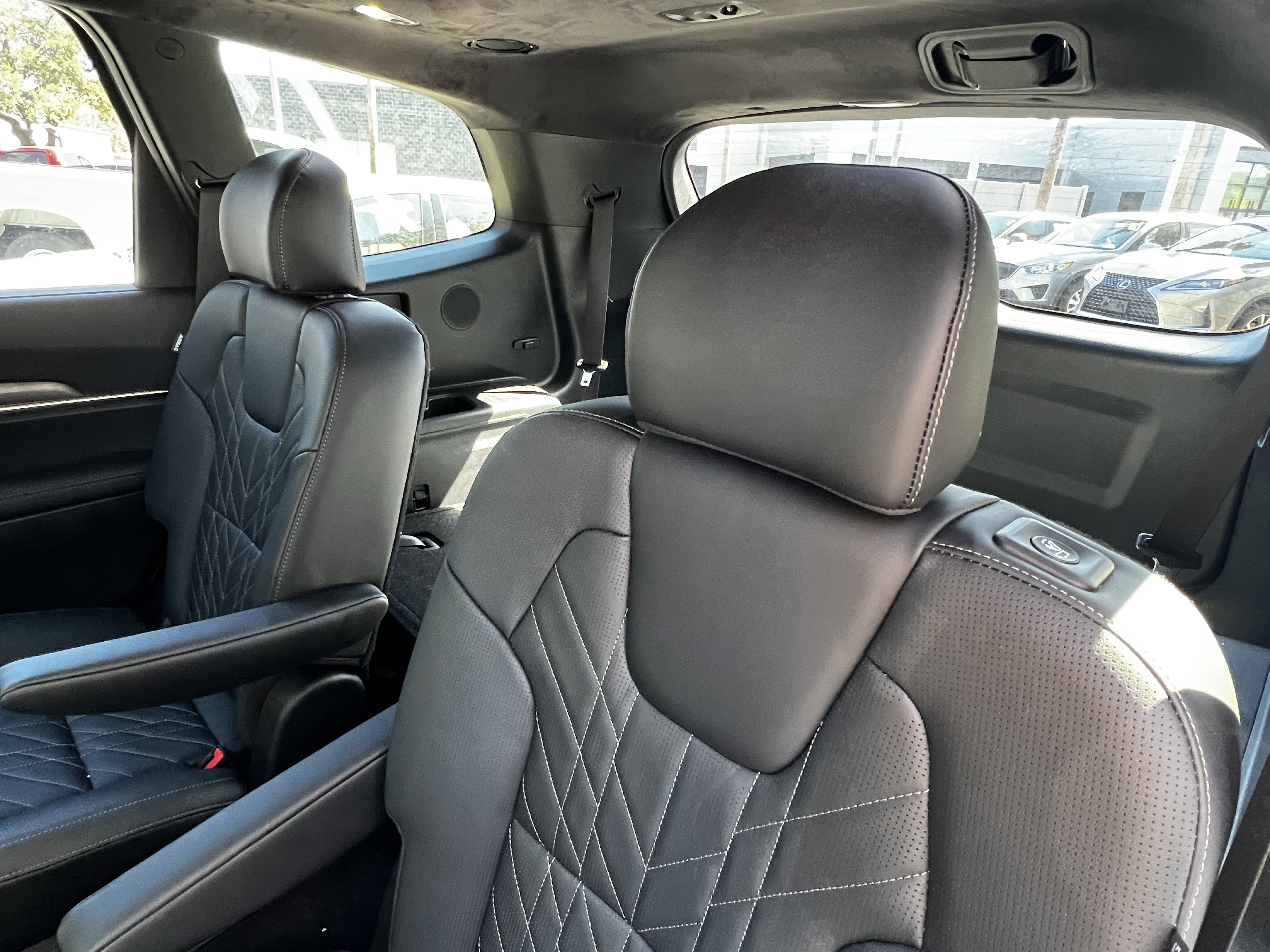 Used 2025 Kia Telluride SX Prestige X-Line image 32