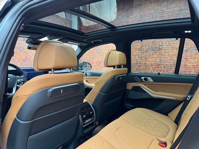 Used 2026 BMW X5 xDrive40i w/ Climate Comfort Package image 24