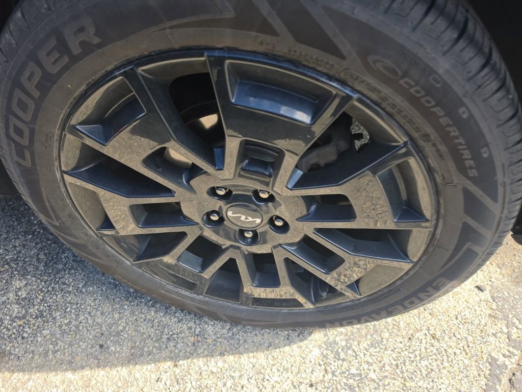 Used 2022 Kia Telluride EX w/ EX Premium Package image 7