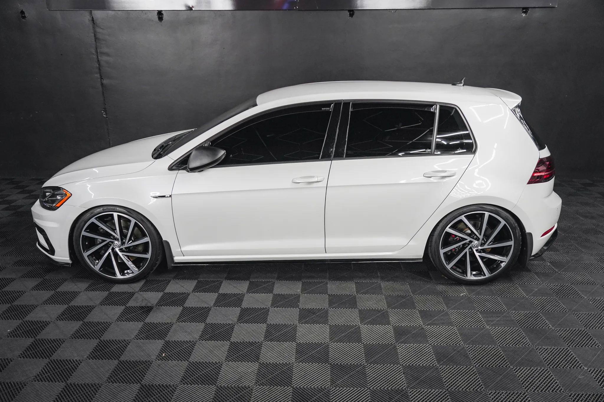 Used 2019 Volkswagen Golf 4-Door image 29