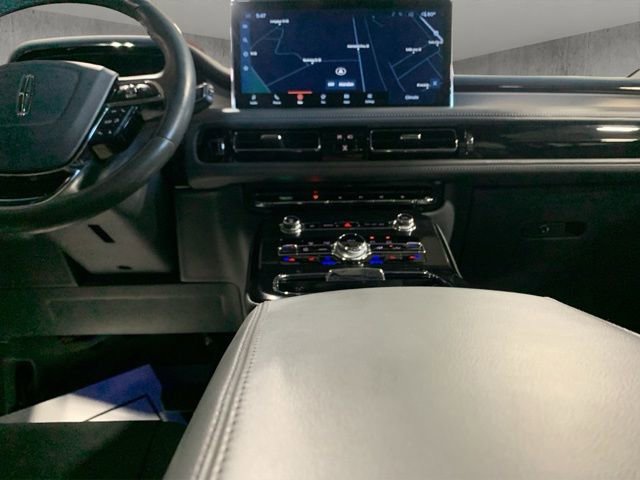 Used 2021 Lincoln Nautilus Reserve AWD/4WD image 23