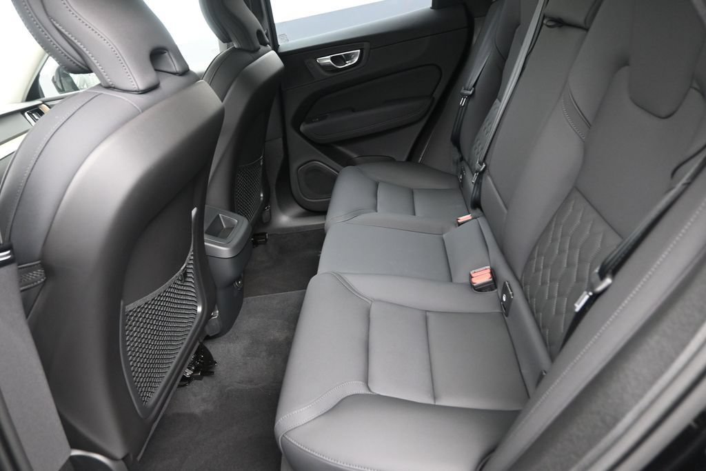 New 2026 Volvo XC60 B5 Plus AWD/4WD image 13