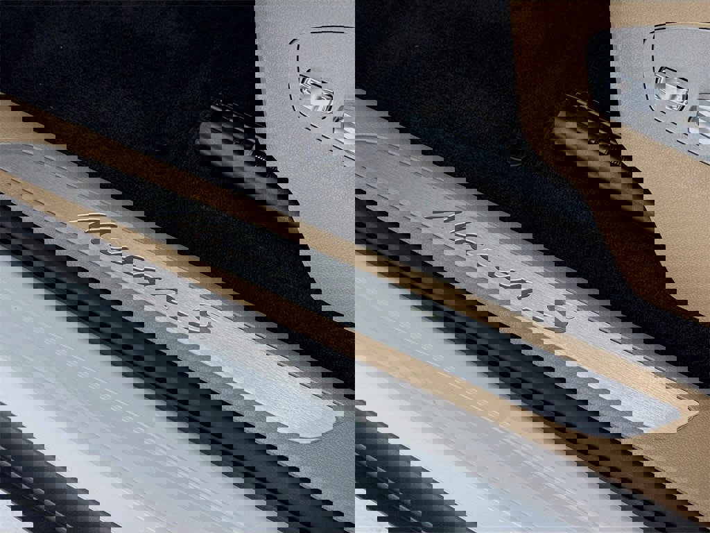 New 2026 Porsche Macan S image 13