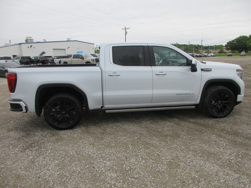 New 2026 GMC Sierra 1500 Denali w/ Denali Reserve Package AWD/4WD image 3