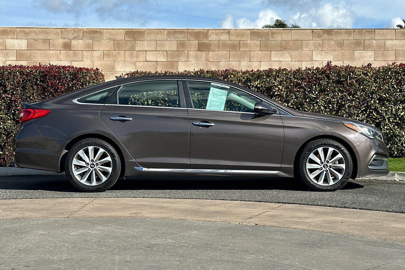 Used 2017 Hyundai Sonata Sport w/ Value Edition Package 02 image 3