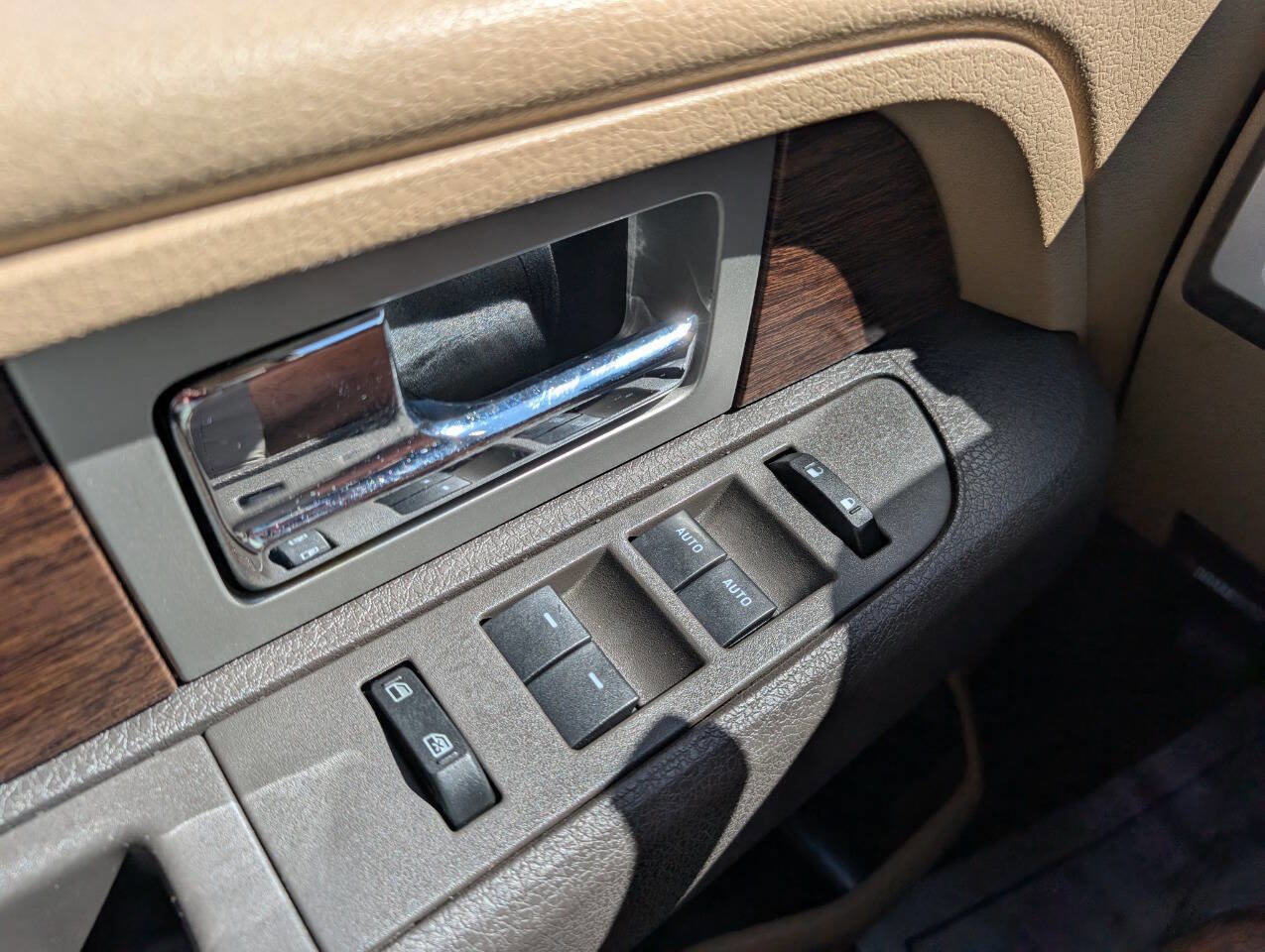 Used 2013 Ford F150 Lariat w/ Luxury Equipment Group image 18