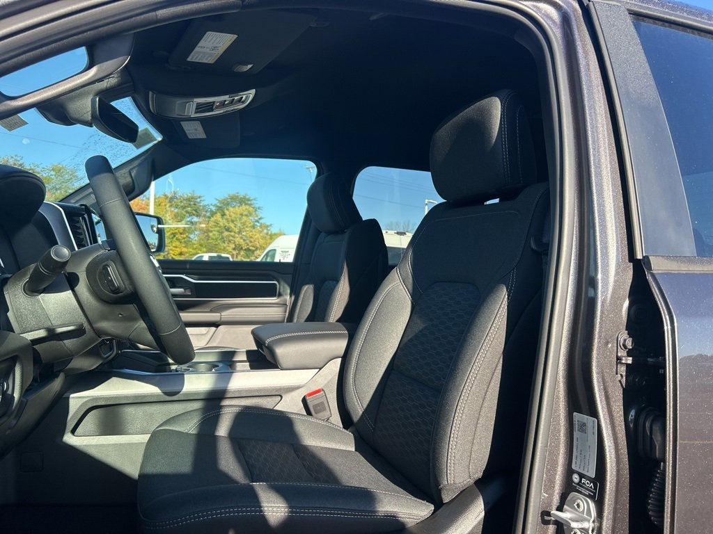 New 2026 RAM 1500 4x4 Crew Cab image 10