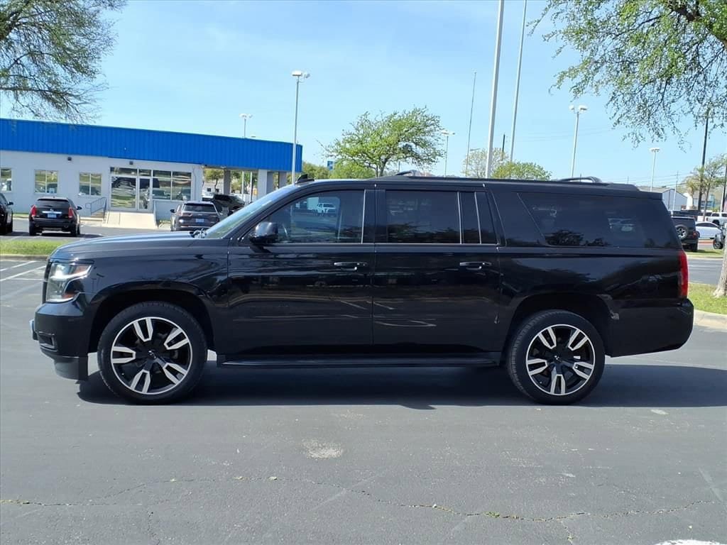 Used 2019 Chevrolet Suburban Premier w/ RST 6.2L Performance Edition AWD/4WD image 7