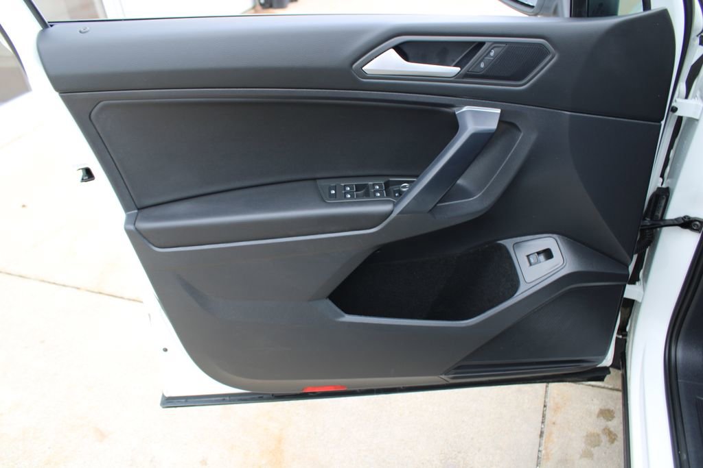 Certified 2021 Volkswagen Tiguan SEL AWD/4WD image 9