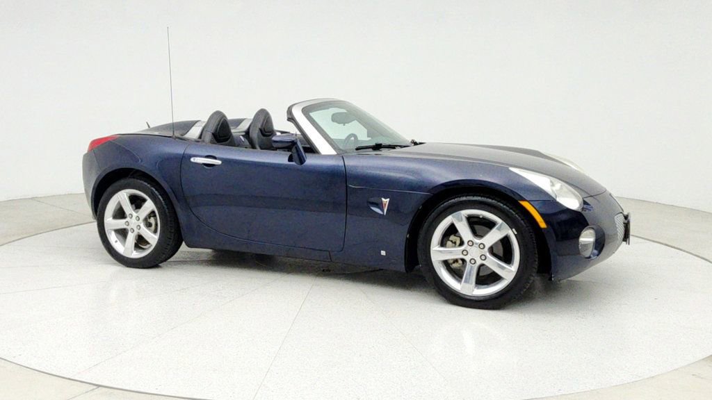Used 2008 Pontiac Solstice Convertible w/ Premium Package image 3