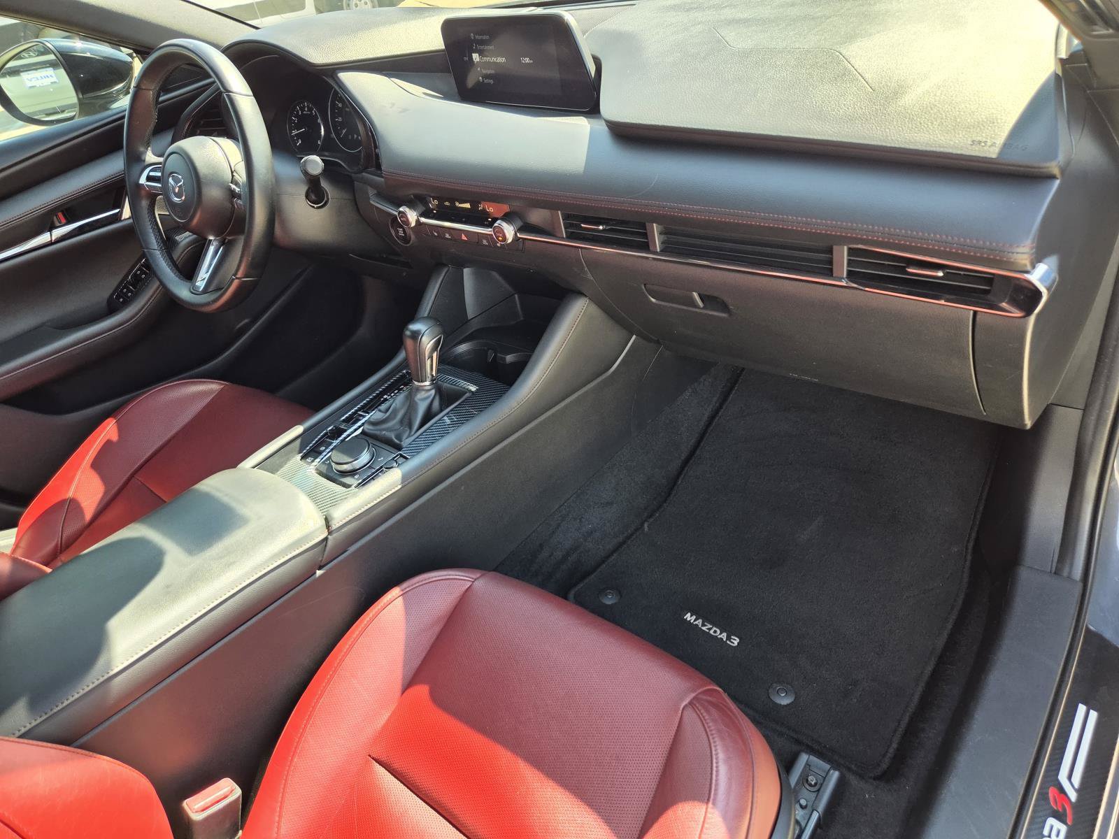 Used 2022 MAZDA MAZDA3 s FWD image 7