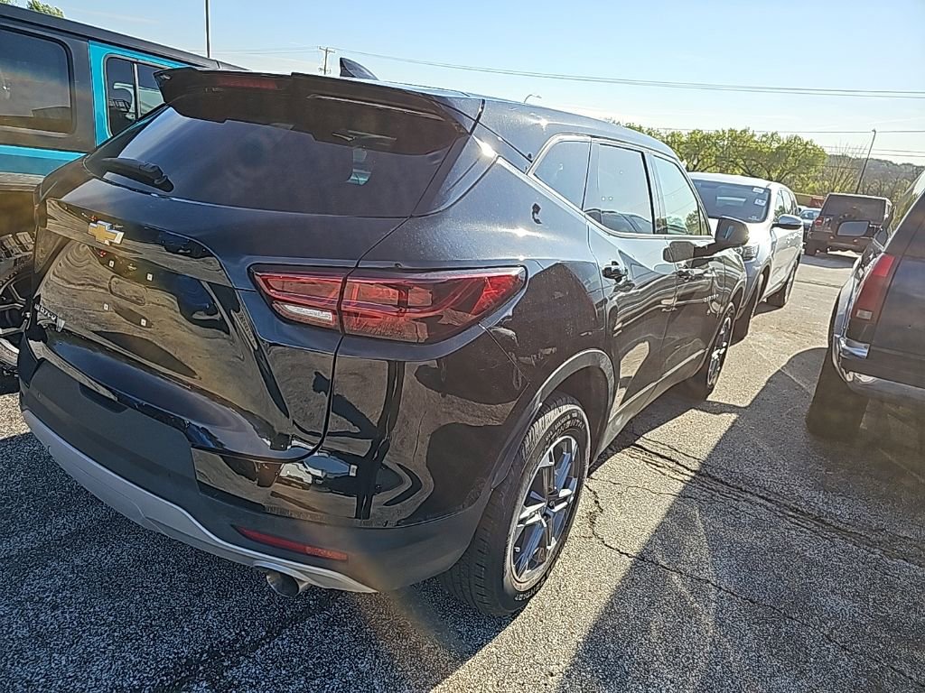 Used 2024 Chevrolet Blazer LT w/ Driver Confidence Package FWD image 11