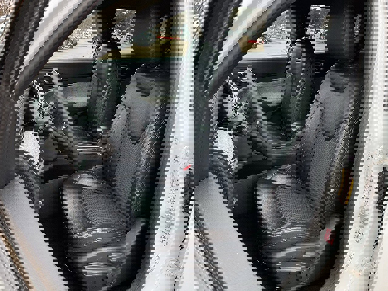 Used 2023 Jeep Compass Latitude image 13