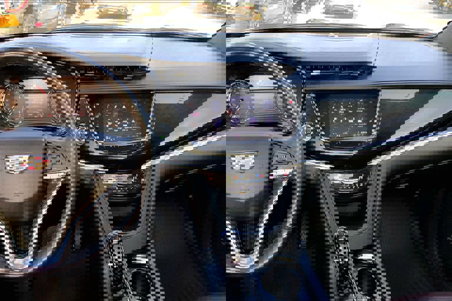 Used 2023 Cadillac XT6 Premium Luxury image 7