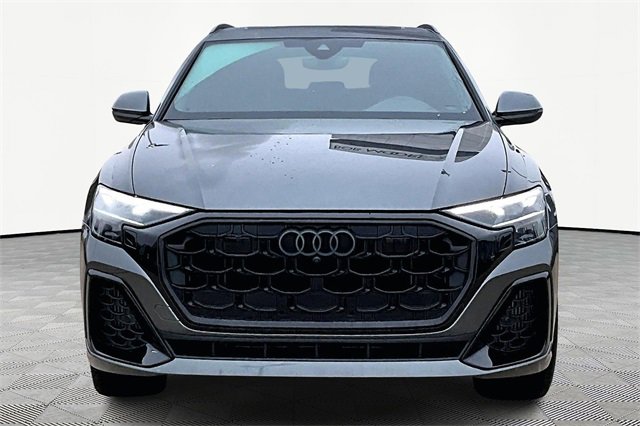 Used 2025 Audi Q8 Premium Plus w/ Premium Plus Package image 3