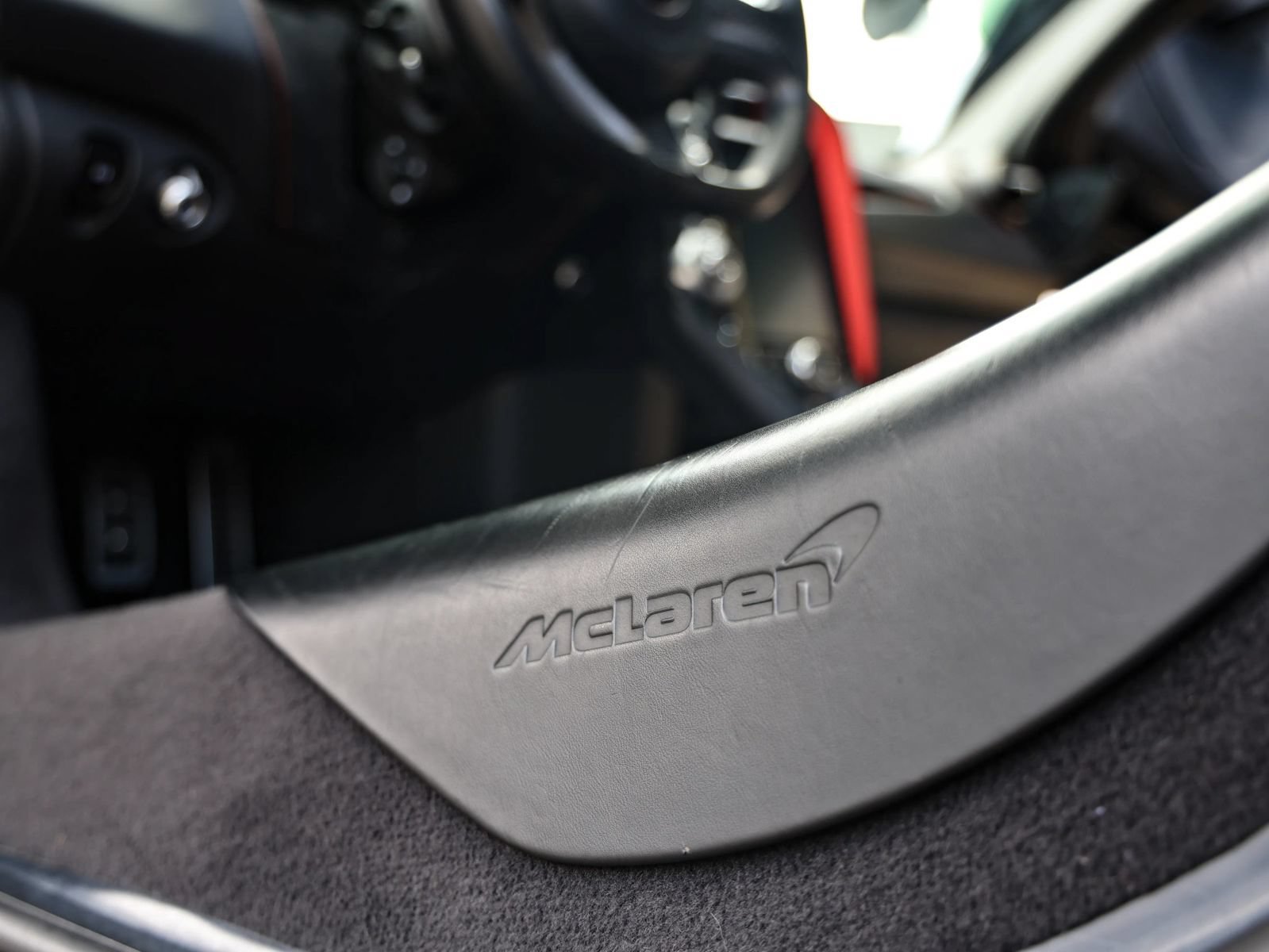 Used 2020 McLaren 720S Spider RWD image 35