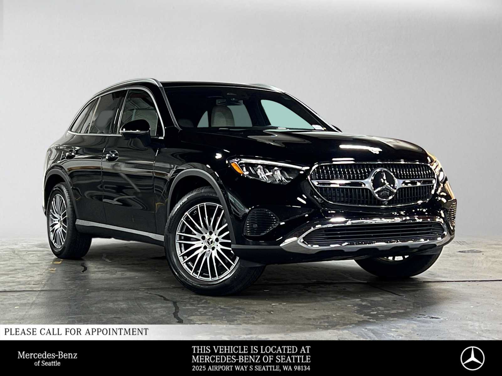 Used 2026 Mercedes-Benz GLC 300 4MATIC image 1