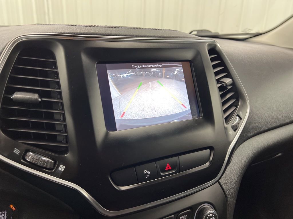 Used 2020 Jeep Cherokee Latitude Plus FWD image 20