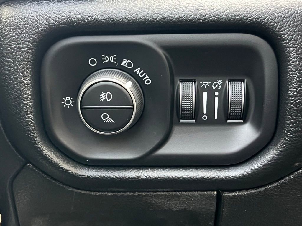 Used 2020 RAM 1500 Laramie image 46