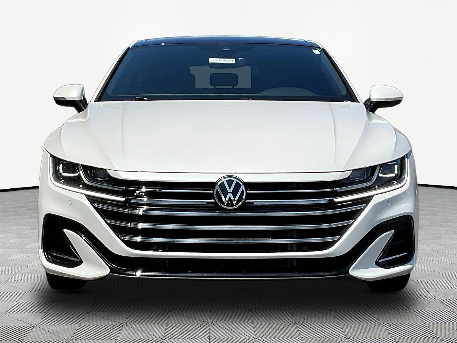 Used 2023 Volkswagen Arteon SEL Premium AWD/4WD image 2