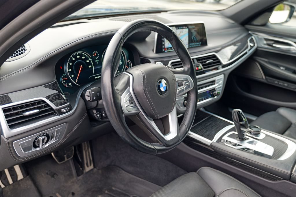 Used 2019 BMW 740i xDrive w/ Executive Package AWD/4WD image 21