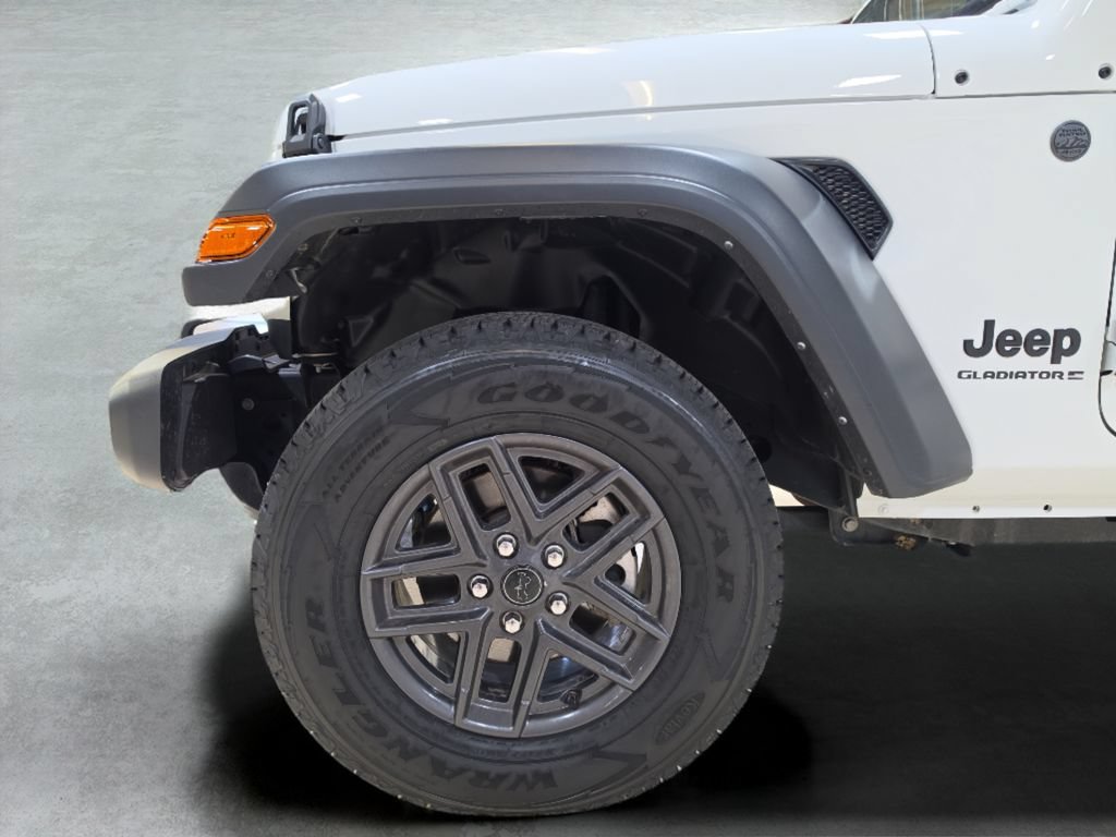Certified 2025 Jeep Gladiator Sport AWD/4WD image 26