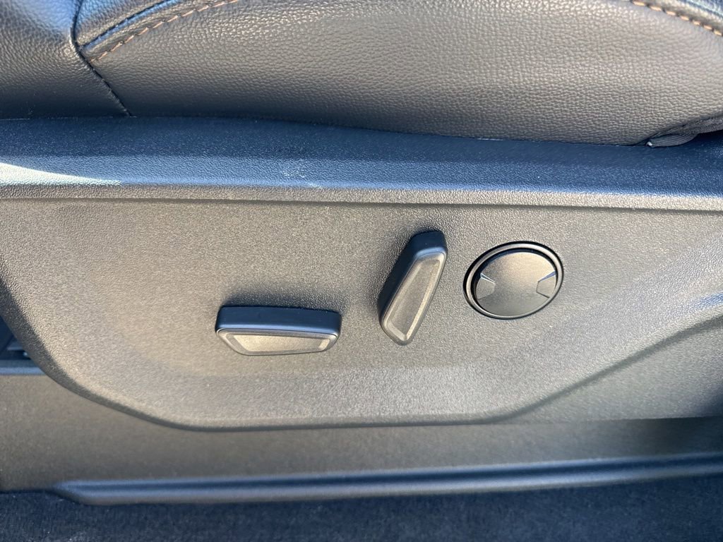 Used 2025 Ford F450 Lariat w/ Lariat Ultimate Package AWD/4WD image 15