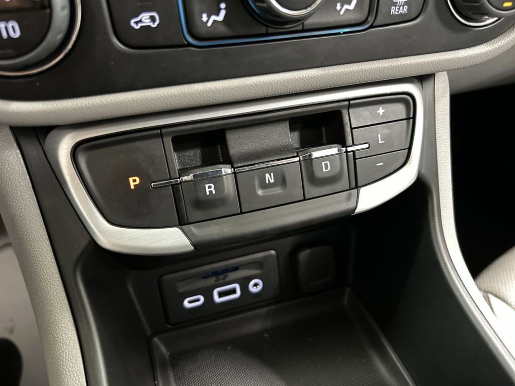 Certified 2022 GMC Terrain SLT w/ Tech Package AWD/4WD image 17