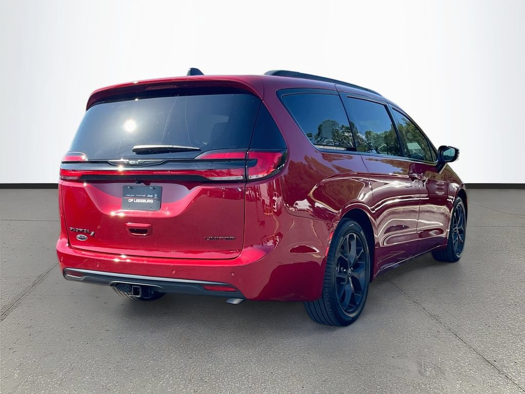 Certified 2026 Chrysler Pacifica Limited w/ S Appearance Package FWD image 7
