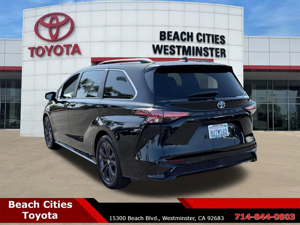 Certified 2021 Toyota Sienna XSE w/ XSE Plus Package FWD image 8