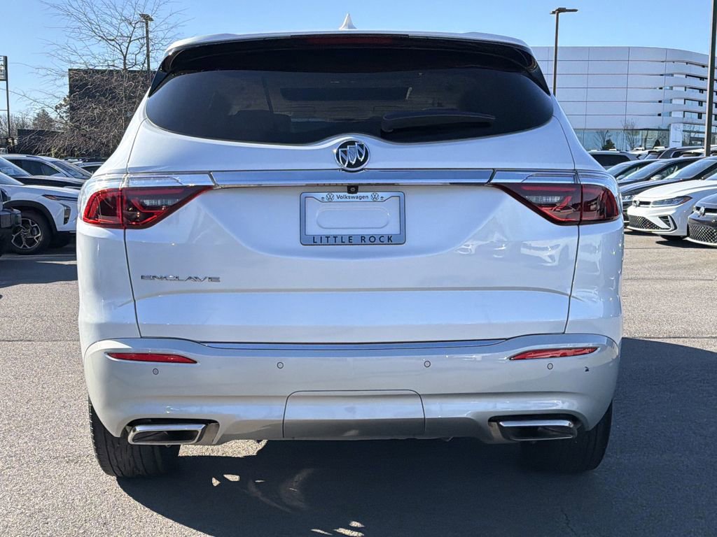 Used 2024 Buick Enclave Essence w/ Experience Buick Package image 4
