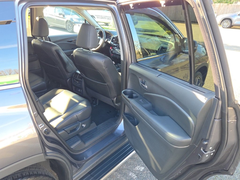 Used 2020 Honda Pilot Elite image 17