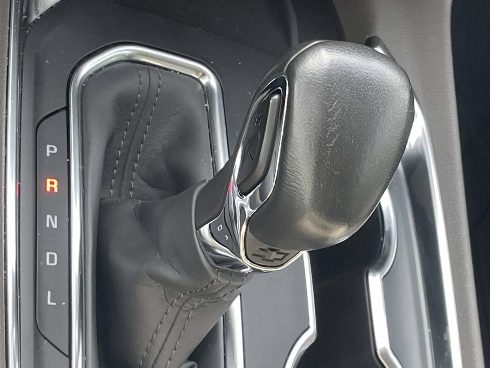 Used 2021 Chevrolet Traverse Premier AWD/4WD image 23