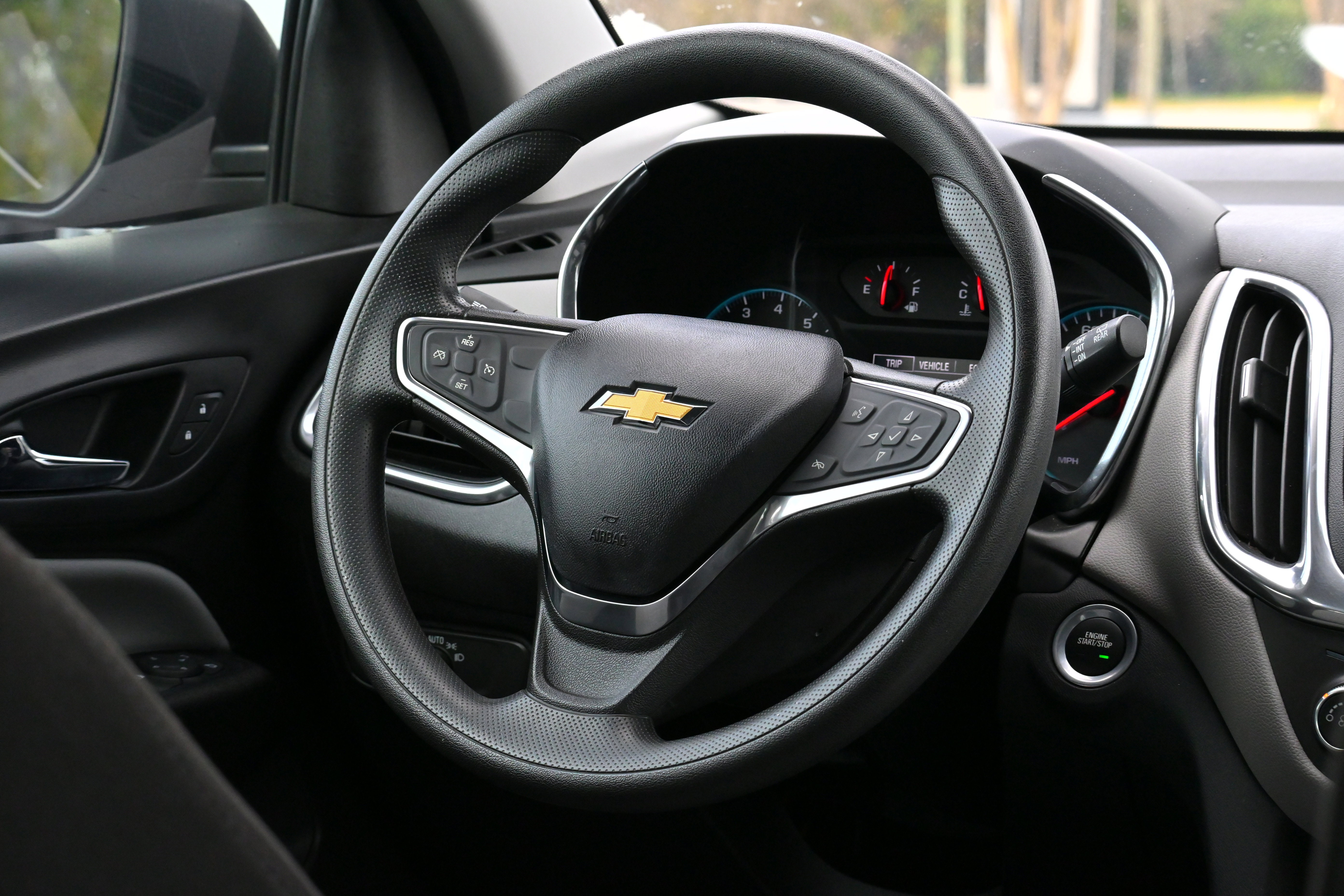 Used 2019 Chevrolet Equinox LS image 17