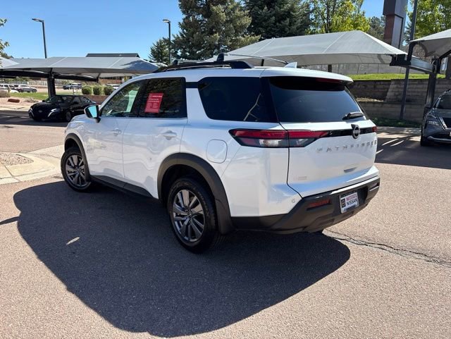 Certified 2025 Nissan Pathfinder SV FWD image 7