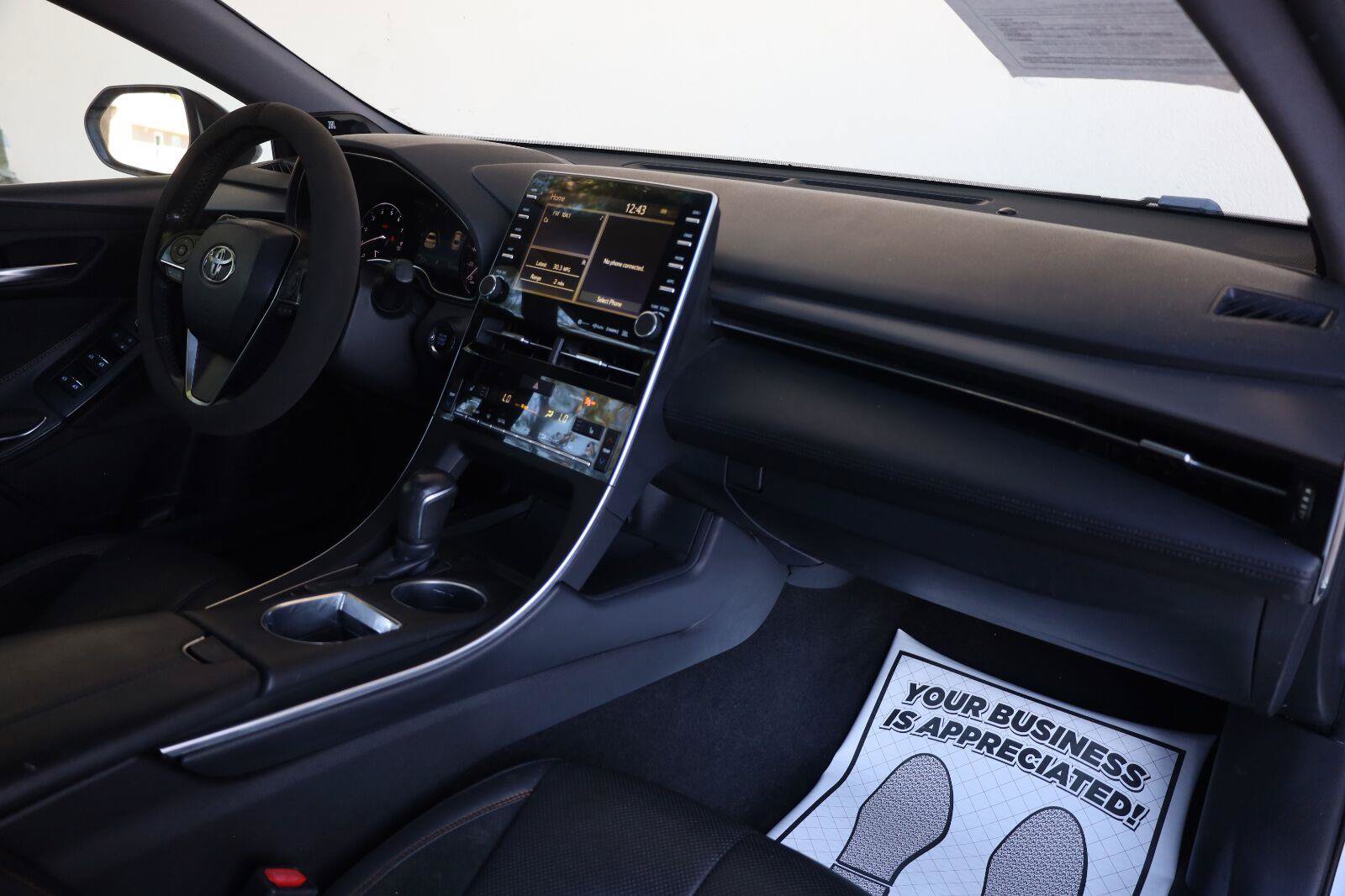 Used 2019 Toyota Avalon XSE w/ All Weather Liner Package FWD image 28