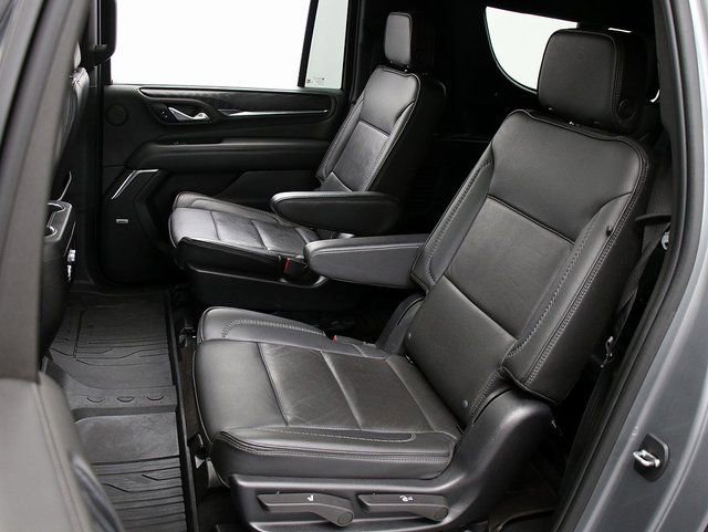 Used 2023 GMC Yukon XL Denali image 11