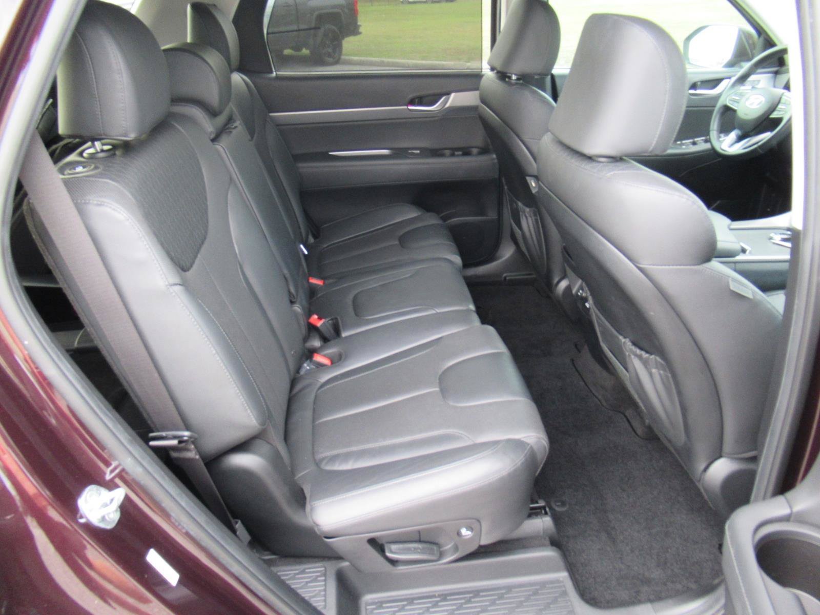 Used 2022 Hyundai Palisade SEL w/ 8P Bench Seat Package FWD image 32
