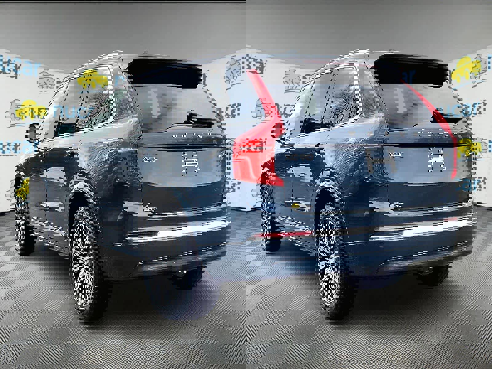 Used 2024 Volvo XC90 B6 Plus w/ Protection Package Premier image 4