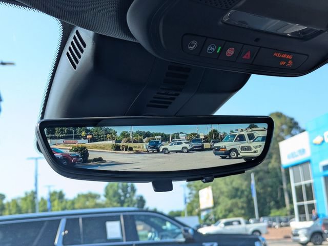 New 2026 Chevrolet Traverse LT w/ Midnight/Sport Edition FWD image 24