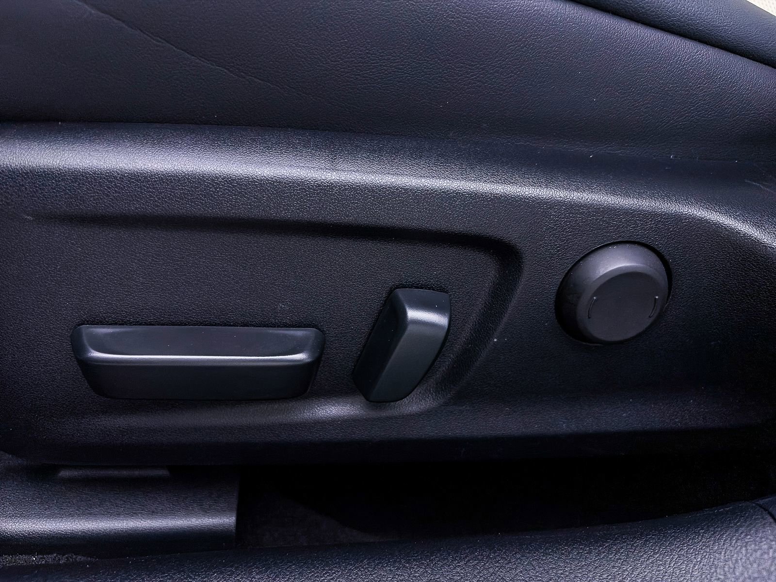 Used 2025 Lexus IS 350 F Sport w/ Navigation Package RWD image 22