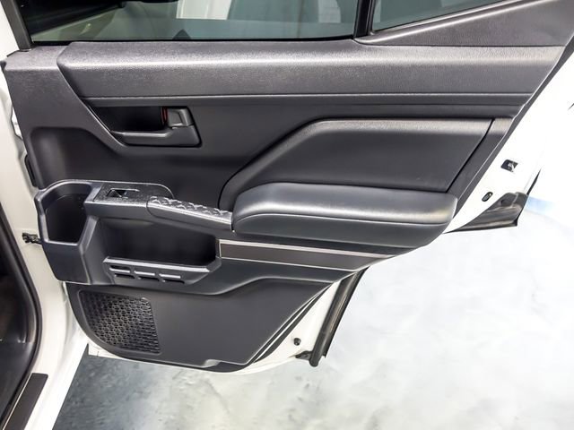 Used 2025 Toyota 4Runner SR5 AWD/4WD image 28