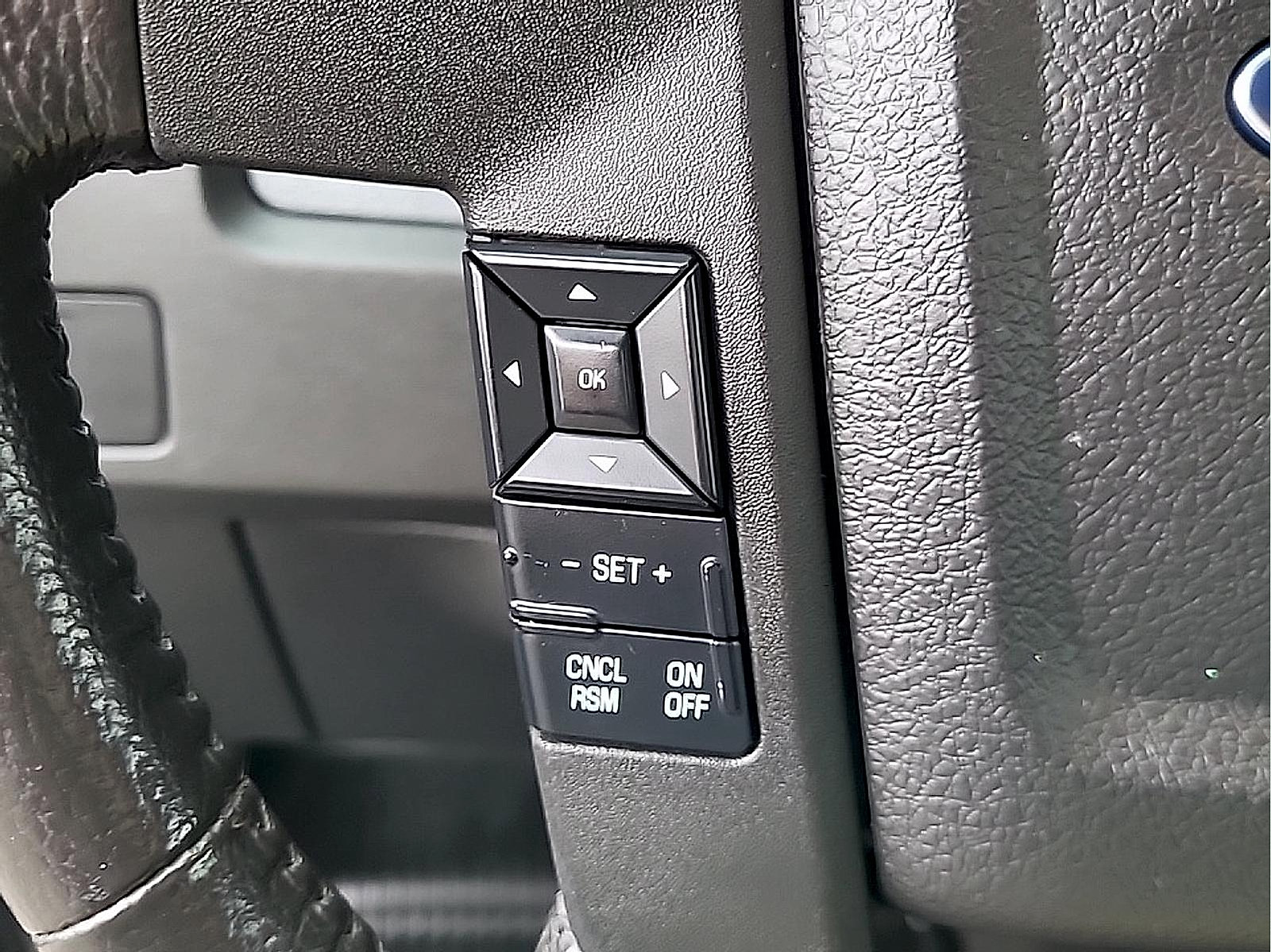 Used 2014 Ford F150 XLT w/ Equipment Group 302A Luxury AWD/4WD image 17