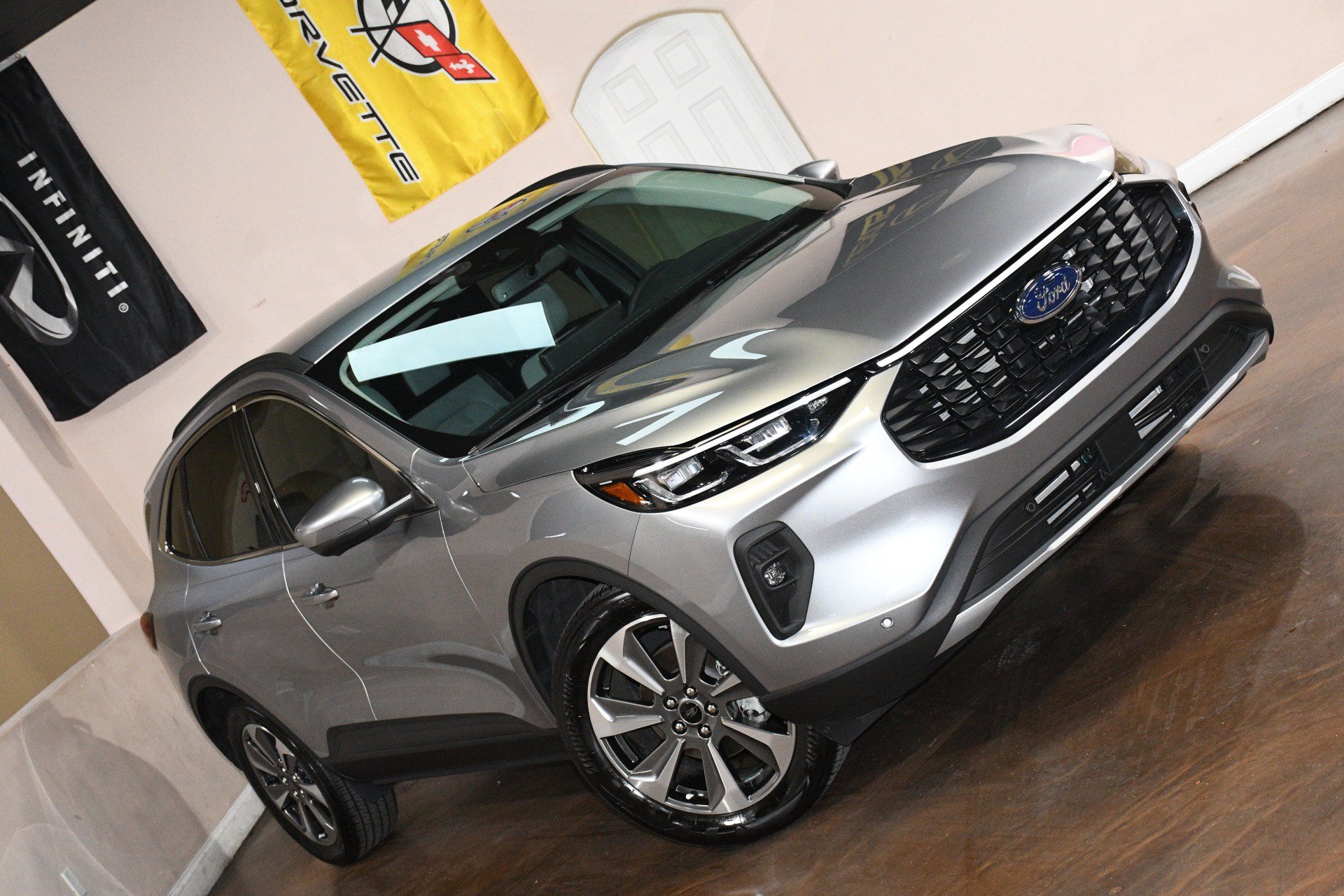 Used 2024 Ford Escape Platinum AWD/4WD image 77