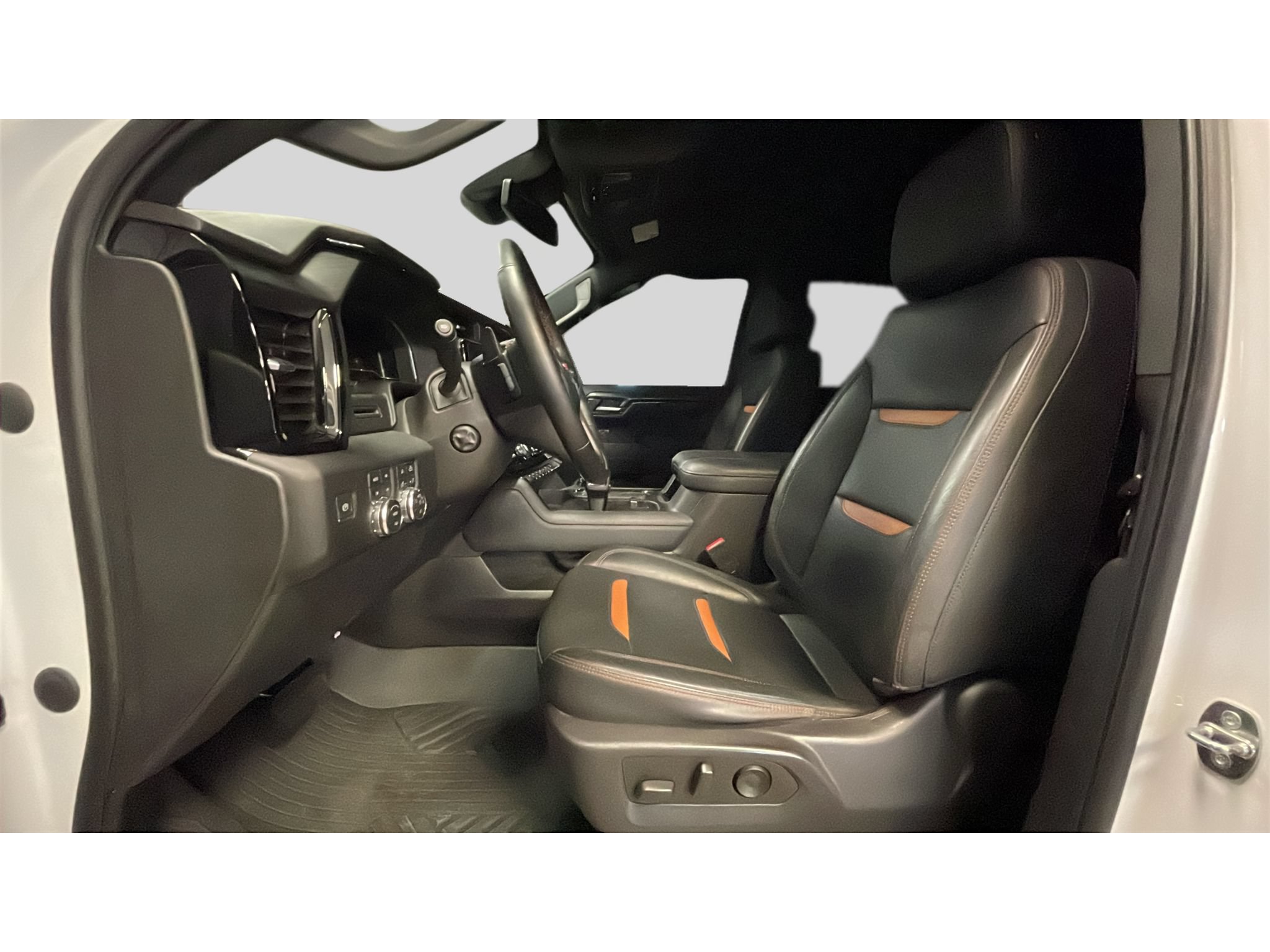 Used 2023 GMC Sierra 1500 AT4 w/ AT4 Preferred Package AWD/4WD image 12