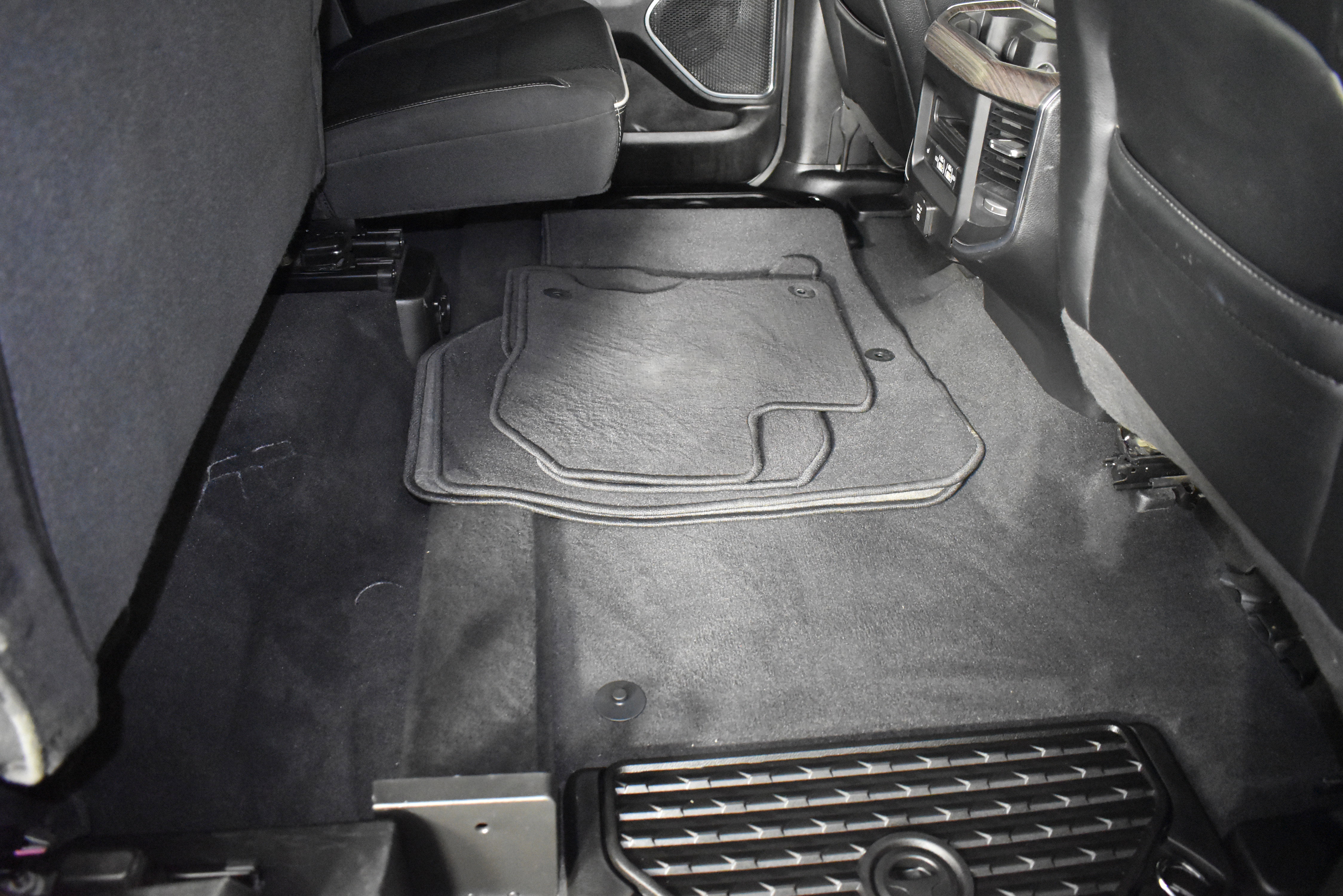 Used 2025 RAM 1500 Laramie image 51